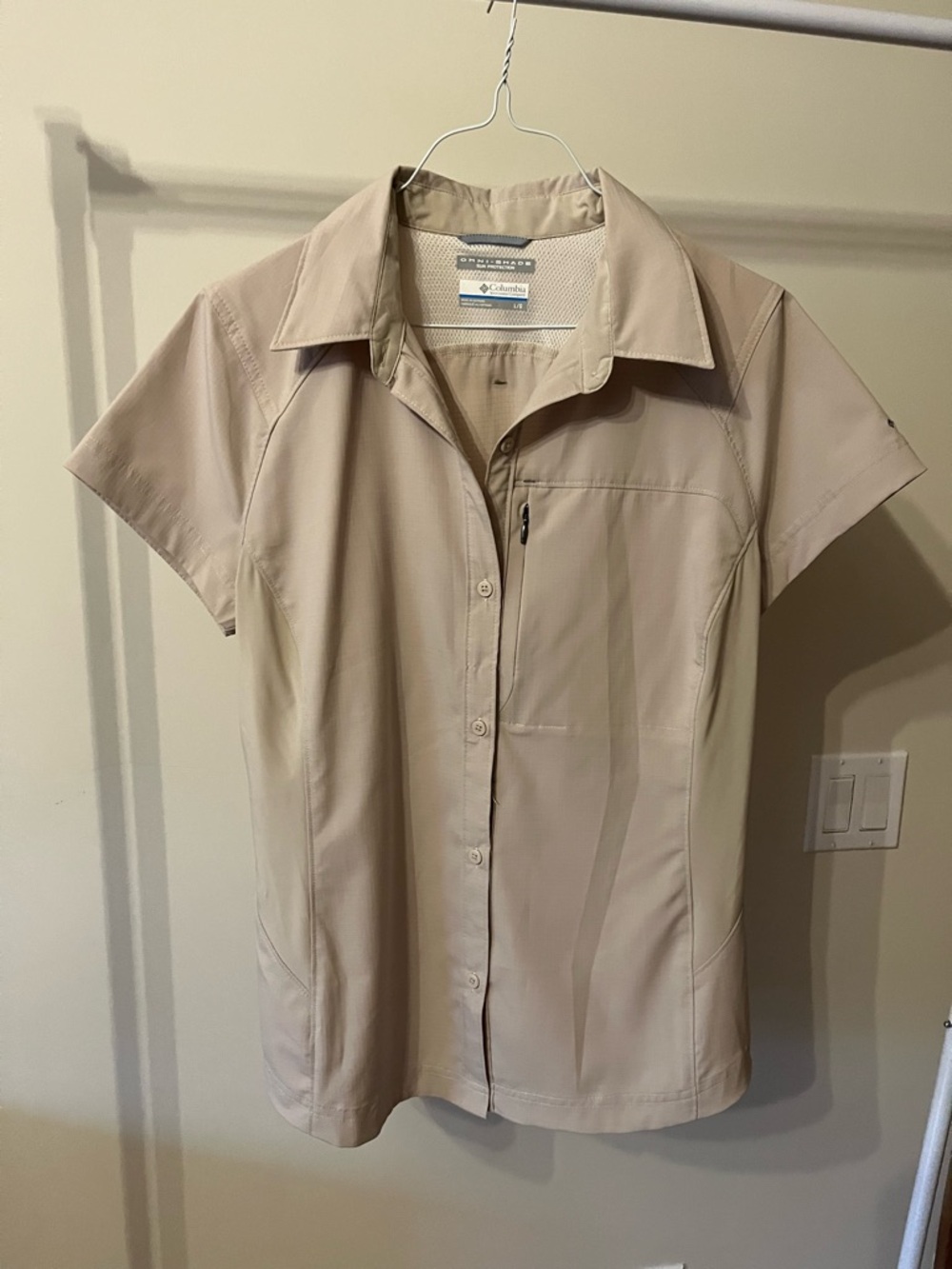 Columbia Light Tan Short Sleeve Omni-Shade Shirt, ventilated back